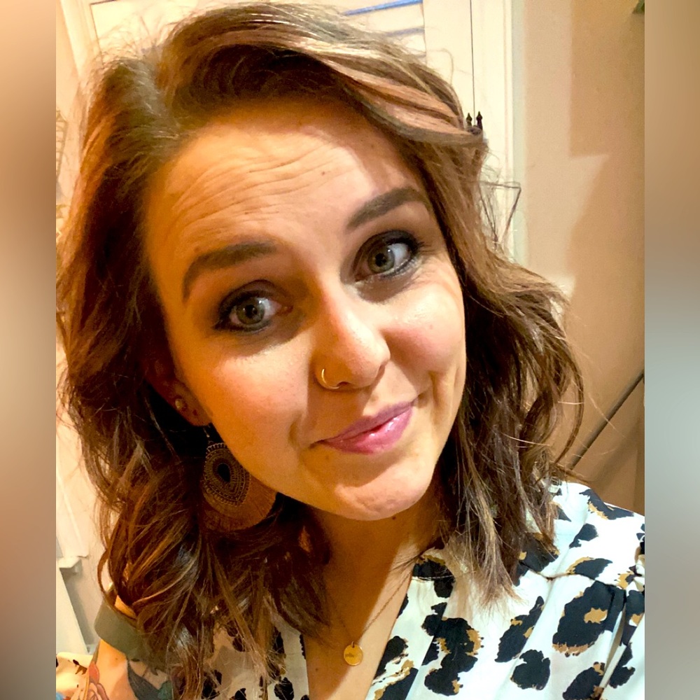Meet your Posher, Caitlyn
